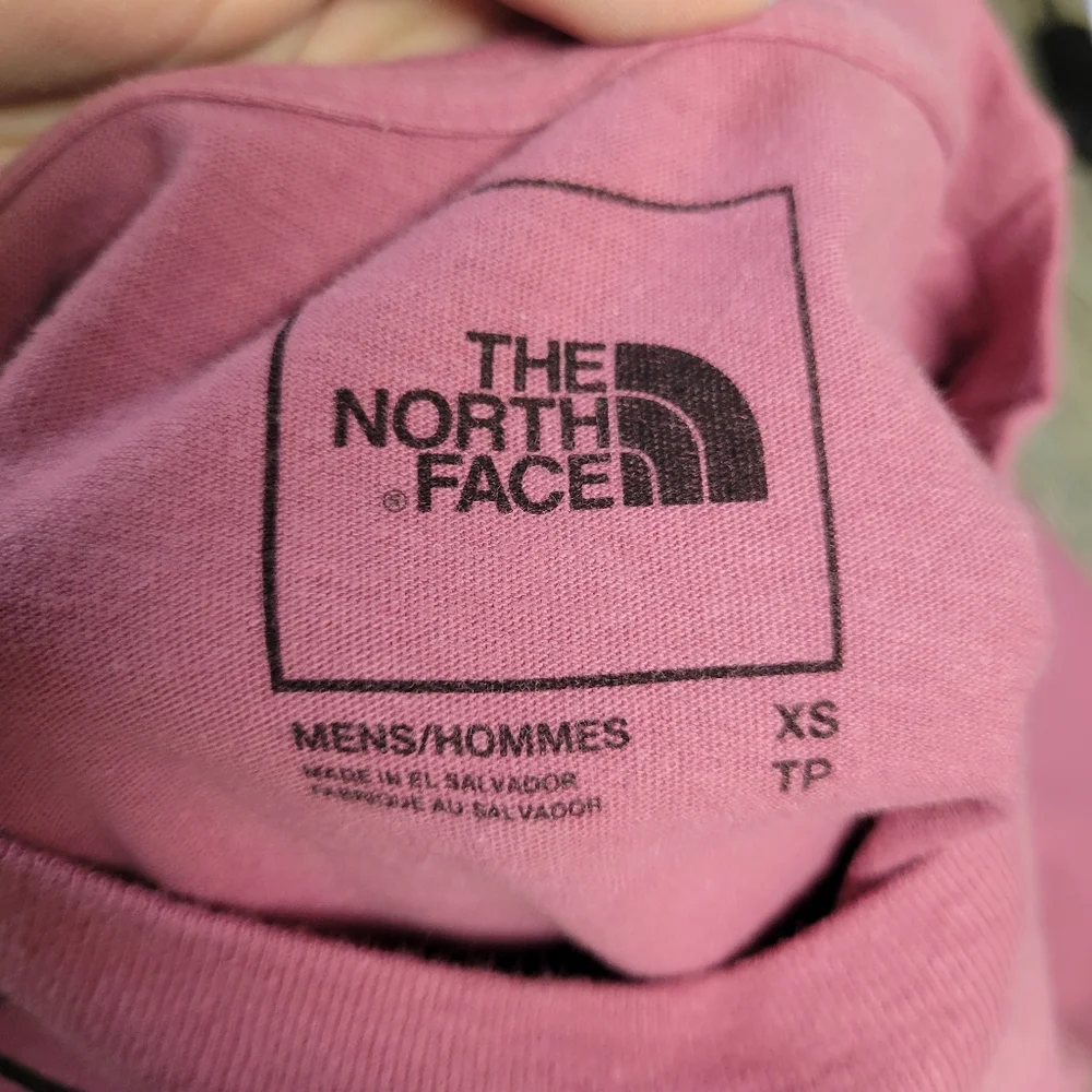 The North Face Mens Tshirt All over Logo Size XS‎